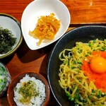 灼味噌らーめん 八堂八 - 味噌まぜそば(スープ付)ひと口飯付 1500円