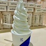 きのとや 新千歳空港店 - 極上牛乳ソフトクリーム（カップ）　¥430