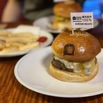 Burger Revolution Tokyo Wine & Bar - 