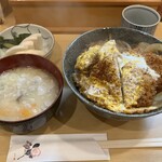 とんかつ燕楽 - ヒレカツ丼1600円