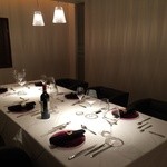 エクアトゥール - ６名の個室