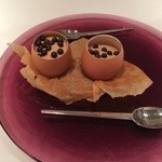 エクアトゥール - カカオ分１２５％のショコラモワローとエスプレッソのムース