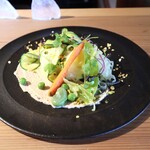 さじこよみ - 旬の野菜のサラダ　大豆ディップ　人参と柑橘ドレッシング