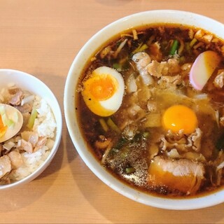 ヨコハマ 中華そば かみ山_0