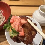 Juu Wari Mai Soba Chuu An - ピンクのタルタルの答えです…！福神漬けのタルタルでした〜！旨い！