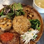 スローカフェマハロ - マハロプレート たかきびとレンコンのローフ