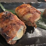 Charcoal-scented meat-Onigiri rice balls