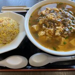 丸宝食堂 - 麻婆麺と半チャーハン