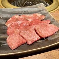 和牛とタン 焼肉 とみ 新橋本店 - 