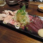 豚小家 - もつ刺し５点盛り（れば、たん、コブクロなど）