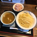 Menya Tamagusuku - 濃厚つけ麺 鶏しぼり、黒紫米