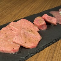 うしごろバンビーナ 銀座店 - 極上タン盛り合わせ3種