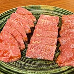 赤坂 らいもん - おまかせコース
                                　└シンシン炙り
                                　└ハラミ
                                　└特選ヒレ