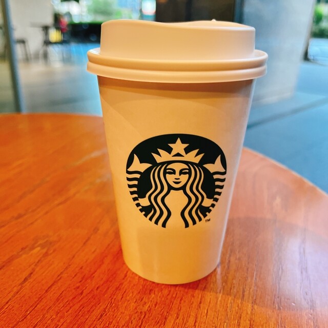 Starbucks Coffee Suidobashi Korakumori Biru Ten photo 2