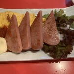 ナンクルナイサ まさか家 立川店 - ポーク玉子