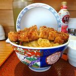 とんかつは飲み物。 - たまごソースかつ丼（大盛）990円（惣菜３種類まで無料、ご飯大盛無料）