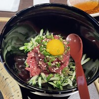 馬桜 下通り店 - 馬肉ユッケ