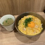 Oyakodon semmon temmarukatsu - 桜姫鶏の親子丼　¥1,320