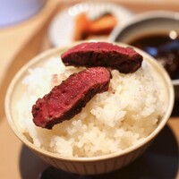 炭火焼肉 肉の匠 ひうち - 和牛限定赤身ステーキ＆ミニタンシチュー