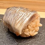 鮨処 凜 - どんちっち アジ(島根)