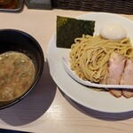 Niboshi Chuu Ka Soba Menya Gimbo Shi Kouenji - 濃厚煮干しつけ麺+味玉