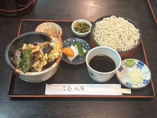 Edofuji - ミニ丼とそばのセット