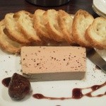 ユキオントコ - メス鶏の白レバームース　イチジクのソース