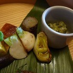 ろあん松田 - 蕪を軽く焼いて、新ごぼう、白葱、蕗味噌