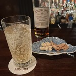 バー ジャダ - R6.5再　アベラワー10年ソーダ割り・チャージつまみ
