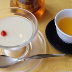 赤坂 四川飯店 - なめらか杏仁プリン