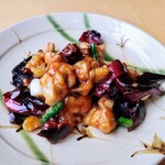 赤坂 四川飯店 - 鶏肉の赤唐辛子炒め 