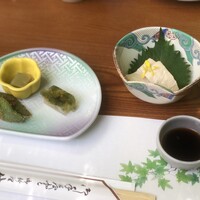 貴船 仲よし - 先つけ(京の生湯葉お造り) 貴船 仲よし - 先つけ(京の生湯葉お造り)
