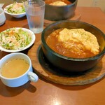 Ishiyaki omuraisu dainingu kuroba dikitchin - 