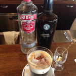 コーヒーハウス ニシヤ - ホワイトルシア（820円）メニューにはない。オリジナルで作ってもらったカクテル。