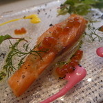 ビストロ ダイア - 低温調理のサーモン　リンゴのソース