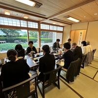 京料理 入舟 - 畳にテーブルは年寄りに優しい