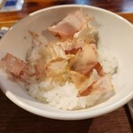 世田谷製麺所 - ミニ葱鰹めし(サービス)