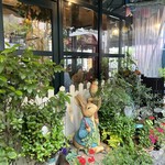 Peter Rabbit Garden Cafe - 