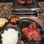 ひとり焼肉アジエン - 