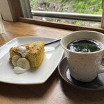 絶景カフェ ぽっぽ - かぼちゃのしっとりケーキ コーヒー