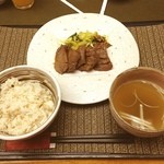 横手プラザホテル  - 横手牛タン定食。
            柔らかい！！