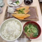 おさかな食堂 まーちゃん - 