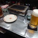 Araiya - ←ウーロン茶　生ビール(680円)→