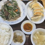 ぎょうざの満洲 - 料理写真: