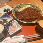 名古屋名物 みそかつ 矢場とん - 