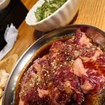 カウンター焼肉かるび - にんにんくハラミ