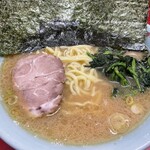 末広家 - 中盛りの麺かため