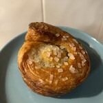 グリオット - カルダモンロール