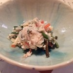 亀甲屋 - 山菜・京人参・椎茸卯の花和え