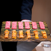 恵比寿 うしみつ - 和牛の雲丹ユッケドック